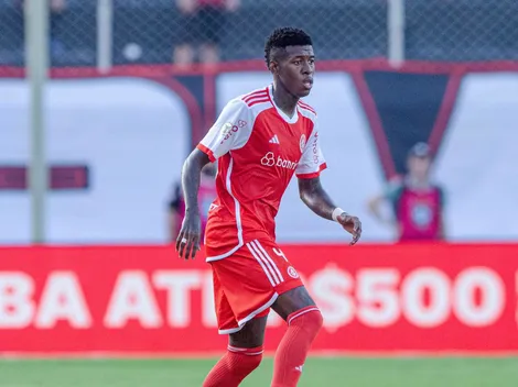 Vitão recebe recado importante nos bastidores do Internacional