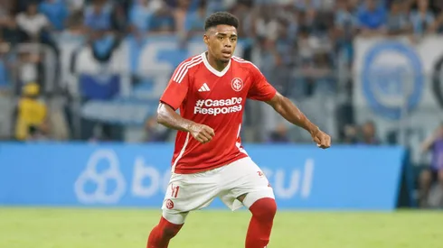 Victor Gabriel, zagueiro do Internacional, em ação no GreNal 444. Foto: Ricardo Duarte/ SC Internacional