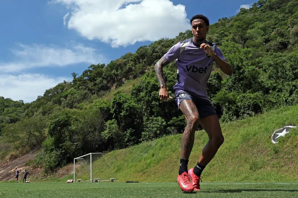 Rwan não poderá estrear contra o Flamengo – Foto: Vítor Silva/Botafogo.