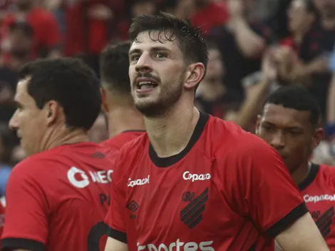 Di Yorio, ex-Athletico-PR, sofre 'problema' em sua estreia no Chile