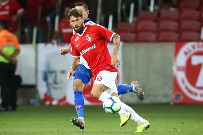 Rafael Sobis durante partida entre Internacional e Fortaleza no Campeonato Brasileiro A 2019. Foto: Pedro H. Tesch/AGIF