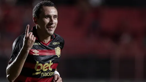 Pablo comemorando pelo Sport em partida válida pelo Campeonato Pernambucano – Foto: Marlon Costa/AGIF