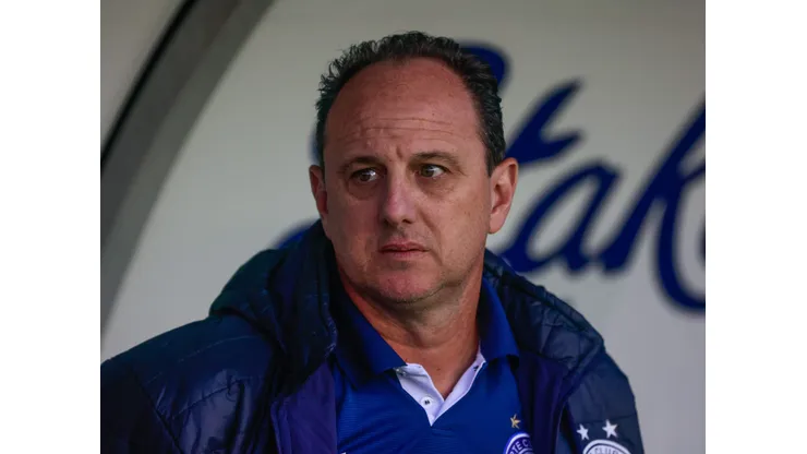 Rogério Ceni durante confronto contra o Juventude no Brasileirão 2024.