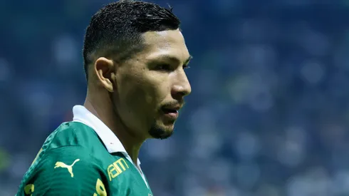 Rony durante confronto entre Palmeiras e Vitória no Brasileirão 2024.