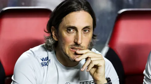 Luiz Zubeldia tecnico do Sao Paulo durante partida contra o Internacional no estadio Morumbi pelo campeonato Brasileiro A 2024.