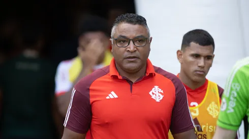 Roger Machado técnico do Internacional durante partida contra o Fortaleza no estádio Arena Castelão pelo campeonato Brasileiro A 2024. Foto: Baggio Rodrigues/AGIF