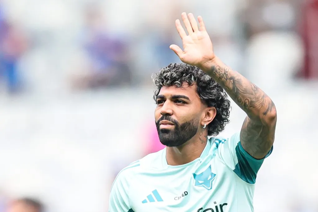 MG – BELO HORIZONTE – 25/01/2025 – MINEIRO 2025, CRUZEIRO X BETIM – Gabriel Barbosa (Gabigol) jogador do Cruzeiro durante aquecimento antes da partida contra o Betim no estadio Mineirao pelo campeonato Mineiro 2025. Foto: Gilson Lobo/AGIF