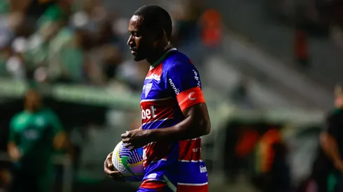 Tinga, jogador do Fortaleza, durante partida. Foto: Luiz Erbes/AGIF