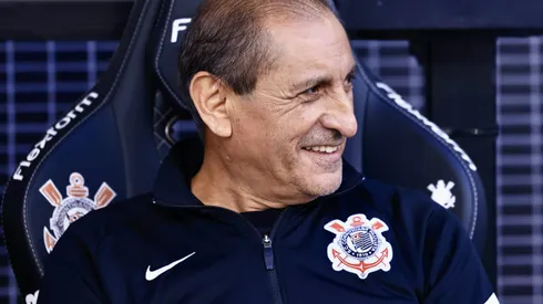 Ramon Diaz técnico do Corinthians durante partida contra o Vasco no estadio Arena Corinthians pelo campeonato Brasileiro A 2024. Foto: Marcello Zambrana/AGIF