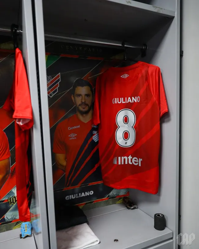 Cabine de Giuliano no vestiário do CAP para partida contra Cascavel – Foto: Reprodução/Athletico