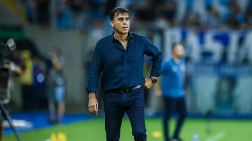 Gustavo Quinteros, técnico do Grêmio, durante partida contra o Pelotas, pelo Campeonato Gaúcho. Foto: Lucas Uebel/Grêmio FBPA