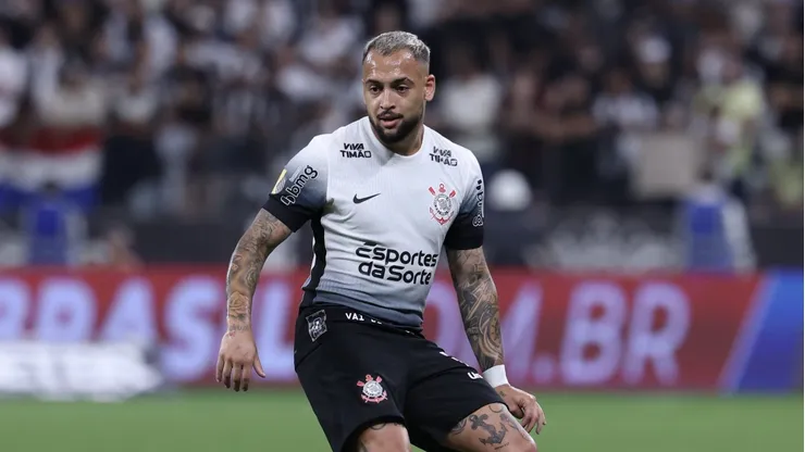 Maycon, jogador do Corinthians, durante partida contra o São Bernardo pelo Campeonato Paulista 2025. Foto: Marcello Zambrana/AGIF