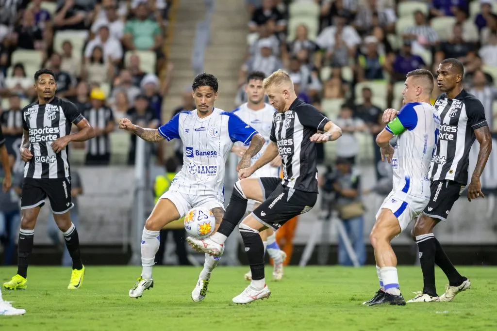 CE – FORTALEZA – 12/02/2025 – COPA DO NORDESTE 2025, CEARA X CONFIANCA – Pedro Henrique jogador do Ceara durante partida contra o Confianca no estadio Arena Castelao pelo campeonato Copa Do Nordeste 2025. Foto: Baggio Rodrigues/AGIF