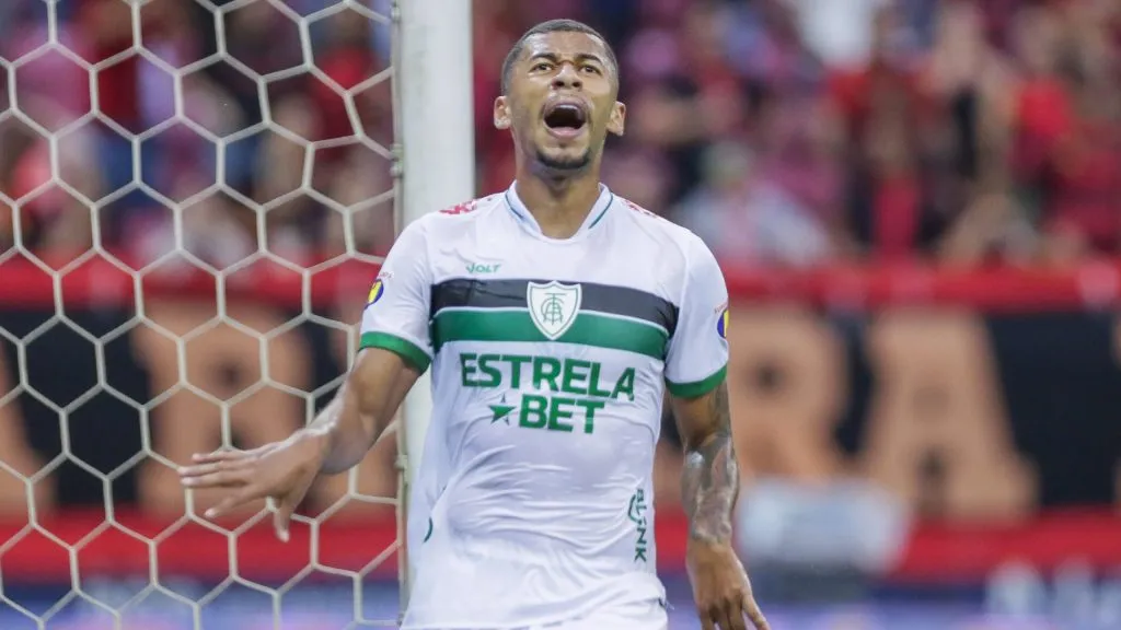 Diretor do América fala sobre saída de Fabinho (Imagem: Rafael Vieira/AGIF)