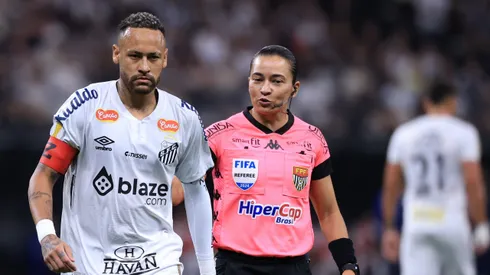 SP - SAO PAULO - 12/02/2025 - PAULISTA 2025, CORINTHIANS X SANTOS - Neymar Jr. jogador do Santos durante partida contra o Corinthians no estadio Arena Corinthians pelo campeonato Paulista 2025. Foto: Marcello Zambrana/AGIF