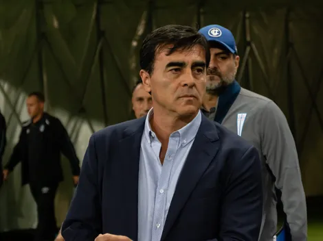 Quinteros é avisado que Grêmio deve acertar com mais um defensor