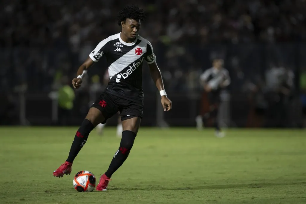 GB jogador do Vasco durante partida contra o Bangu pelo campeonato Carioca 2025. Foto: Jorge Rodrigues/AGIF