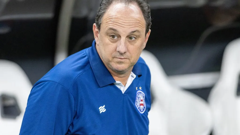 Rogério Ceni, técnico do Bahia, durante jogo contra o Fortaleza no Campeonato Brasileiro 2024