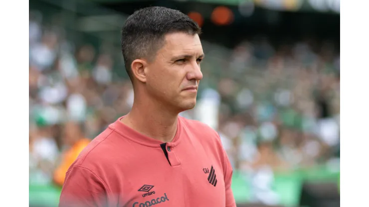 Barbieri durante confronto contra o Coritiba no Campeonato Paranaense de 2025.