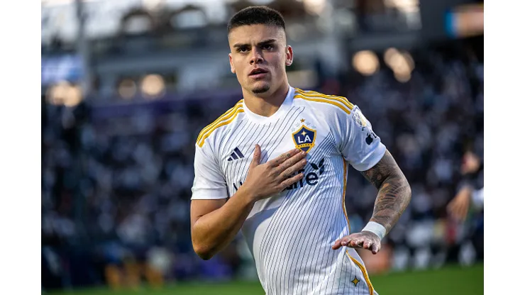 Gabriel Pec atuando no Los Angeles Galaxy