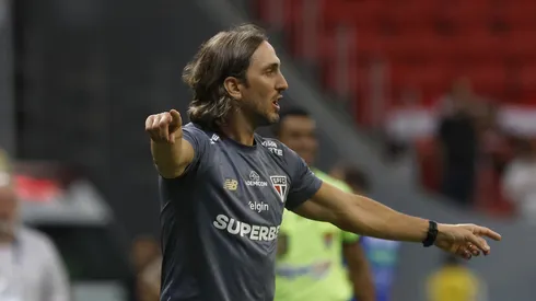 Zubeldía não vive bom momento – Foto: Rubens Chiri / São Paulo FC.