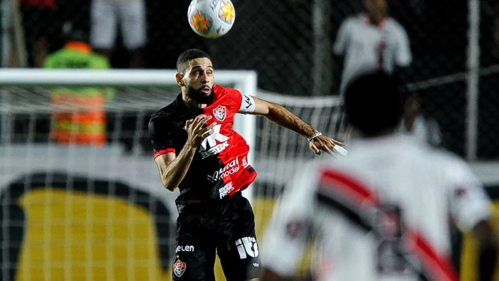Wagner Leonardo, do Vitória, em jogo contra o Ferroviário no Barradão