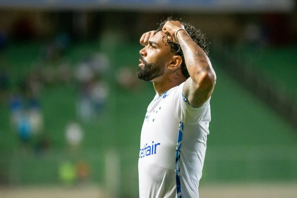 MG – BELO HORIZONTE – 30/01/2025 – MINEIRO 2025, ITABIRITO X CRUZEIRO – Gabigol jogador do Cruzeiro comemora seu gol durante partida contra o Itabirito no estadio Independencia pelo campeonato Mineiro 2025. Foto: Fernando Moreno/AGIF