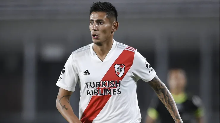 Fabrizio Angileri durante confronto entre River Plate e Rosario Central na Copa da Argentina de 2021.
