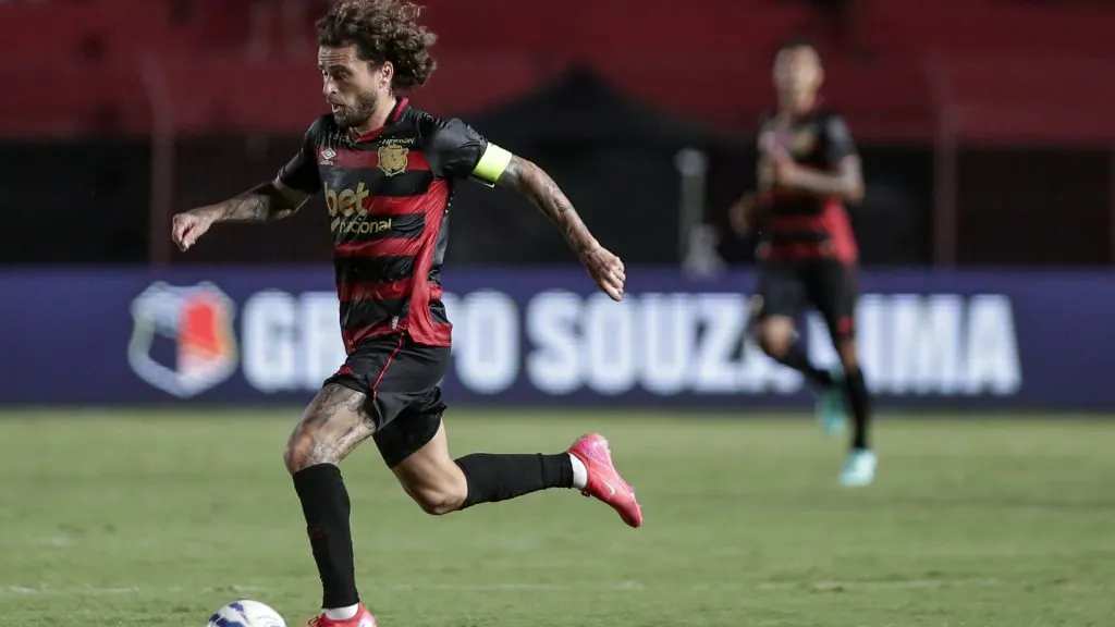 Lucas Lima em ação pelo Sport no Campeonato Pernambucano – Foto: Rafael Vieira/AGIF