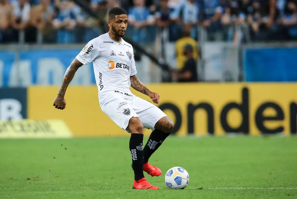 RS – Porto Alegre – 09/12/2021 – BRASILEIRO A 2021, GREMIO X ATLETICO-MG – Micael jogador do Atletico-MG durante partida contra o Gremio no estadio Arena do Gremio pelo campeonato Brasileiro A 2021. Foto: Pedro H. Tesch/AGIF