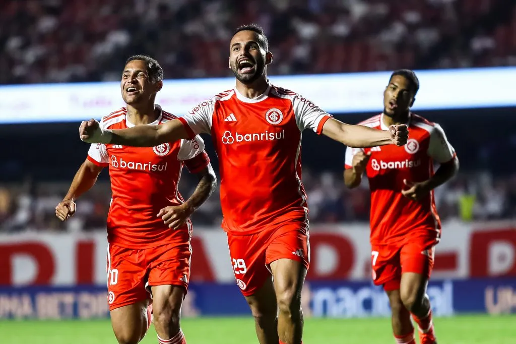 OGERSP – SAO PAULO – 22/09/2024 – BRASILEIRO A 2024, SAO PAULO X INTERNACIONAL – Thiago Maia jogador do Internacional comemora seu gol durante partida contra o Sao Paulo no estadio Morumbi pelo campeonato Brasileiro A 2024. Foto: Marco Miatelo/AGIF