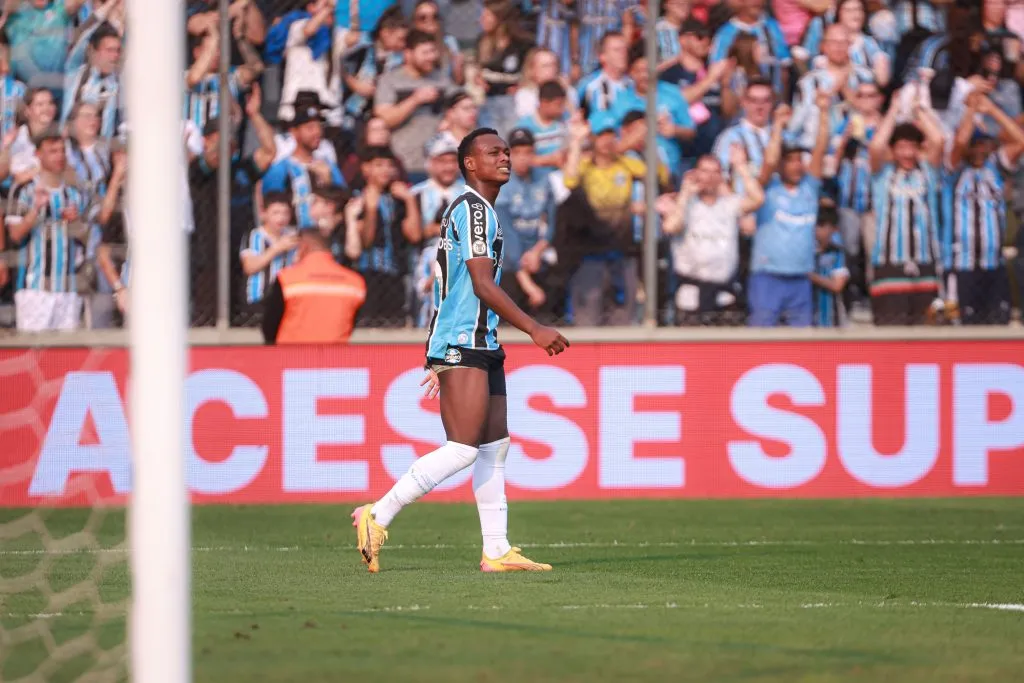 Nathan Fernandes jogador do Grêmio durante partida contra o Bahia no estádio Alfredo Jaconi pelo campeonato Brasileiro A 2024. Foto: Maxi Franzoi/AGIF