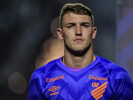 Léo Linck abre o jogo sobre saída do Athletico-PR