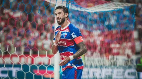 Lucero, atacante do Fortaleza, comemorando o gol contra o Ceará. Foto: Mateus Lotif/Fortaleza EC