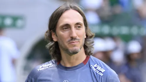 Luis Zubeldía, técnico do São Paulo, durante partida contra o Palmeiras pelo Campeonato Paulista 2025. Foto: Marcello Zambrana/AGIF