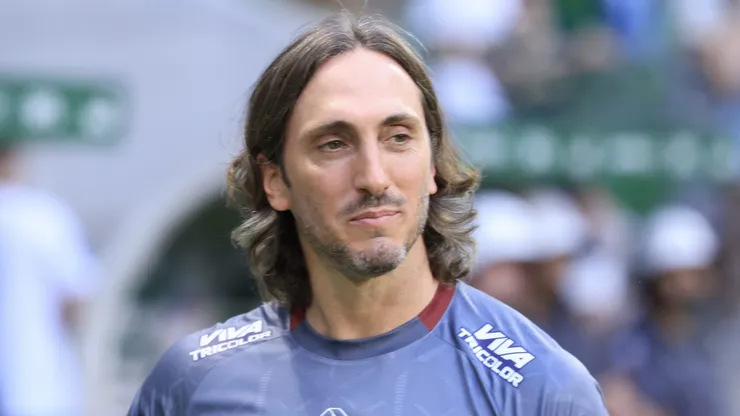 Luis Zubeldía, técnico do São Paulo, durante partida contra o Palmeiras pelo Campeonato Paulista 2025. Foto: Marcello Zambrana/AGIF