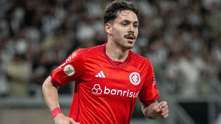 Mauricio jogador do Internacional durante partida contra o Atletico-MG no estadio Mineirao pelo campeonato BRASILEIRO A 2023.