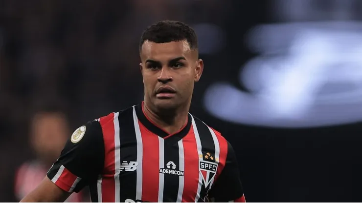 Alisson virou desfalque no São Paulo.