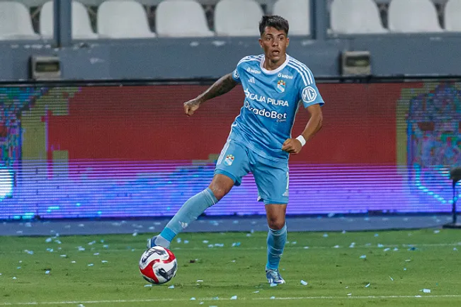 Santiago González atuando no Sporting Cristal-PER – (Photo by Martín Fonseca/Eurasia Sport Images/Getty Images,)