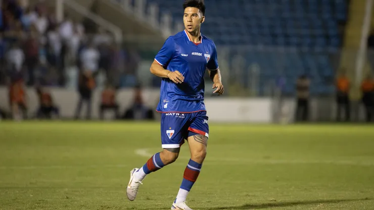 Pol Fernández em ação pelo Fortaleza - Foto: Baggio Rodrigues/AGIF
