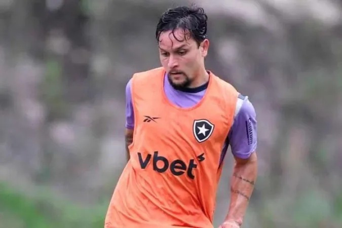 Artur treinando no Botafogo – Foto: Reprodução/Vitor Silva/Botafogo