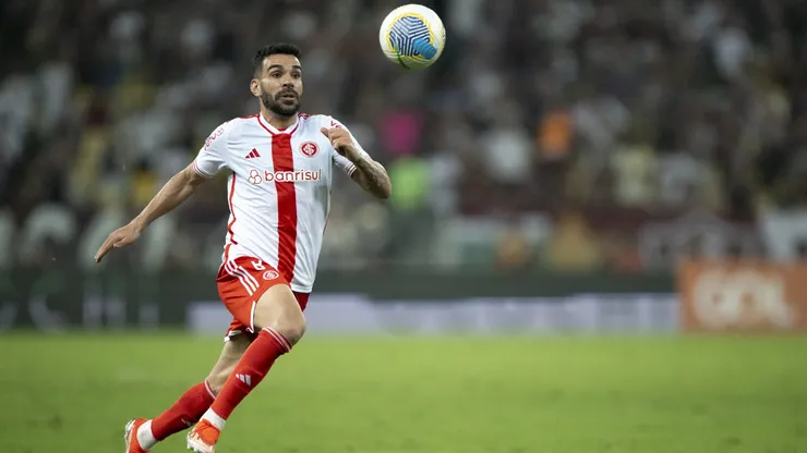 Bruno Henrique jogador do Internacional durante partida contra o Fluminense no estadio Maracana pelo campeonato Brasileiro A 2024.