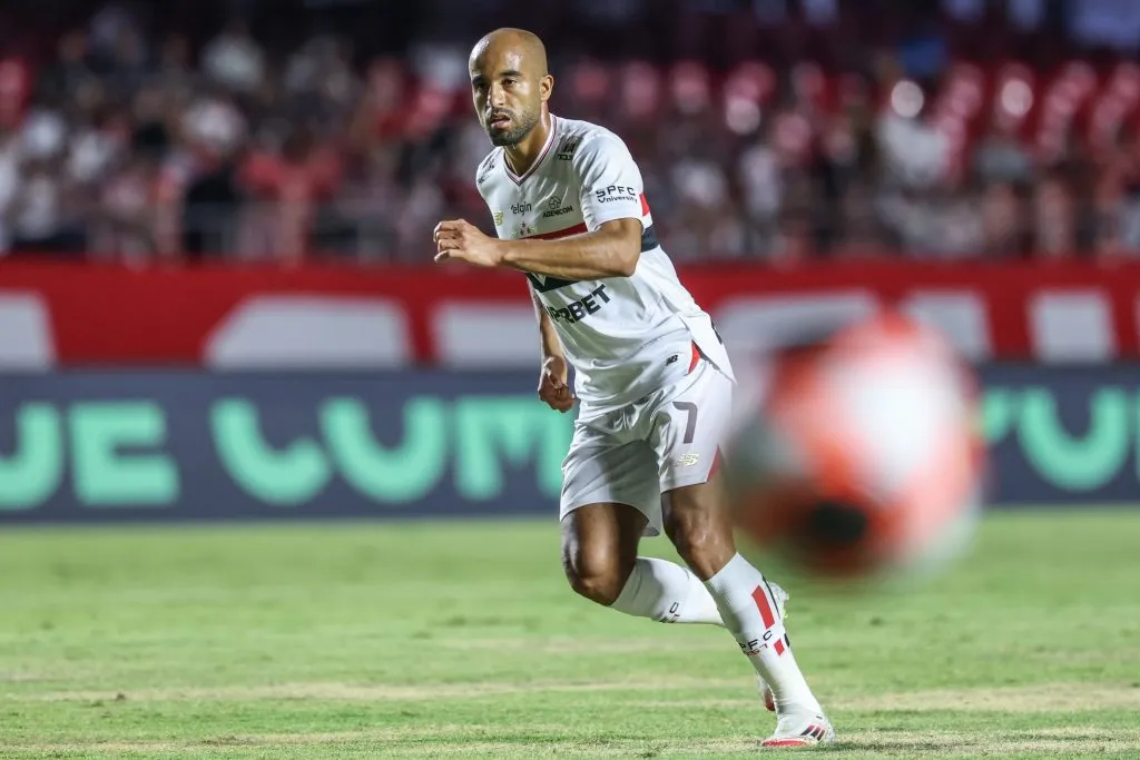 Lucas Moura jogador do São Paulo durante partida contra o Ponte Preta no estádio Morumbi pelo campeonato Paulista 2025. Foto: Marcello Zambrana/AGIF