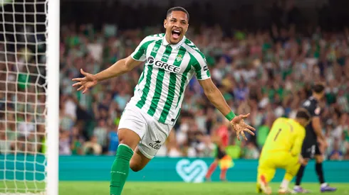 SEVILLE, SPAIN – SEPTEMBER 13: Vitor Roque of Real Betis celebrates after scoring the teams second goal during the LaLiga match between Real Betis Balompie and CD Leganes at Estadio Benito Villamarin on September 13, 2024 in Seville, Spain. (Photo by Fran Santiago/Getty Images)