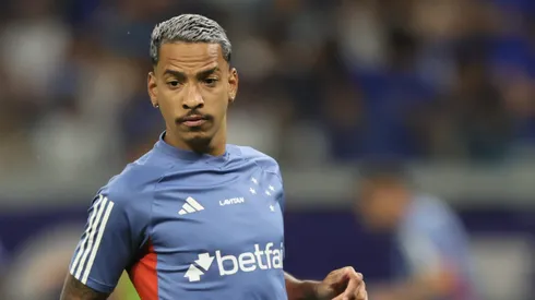 MG – BELO HORIZONTE – 18/10/2024 – BRASILEIRO A 2024, CRUZEIRO X BAHIA – Matheus Pereira jogador do Cruzeiro durante aquecimento antes da partida contra o Bahia no estadio Mineirao pelo campeonato Brasileiro A 2024. Foto: Gilson Lobo/AGIF