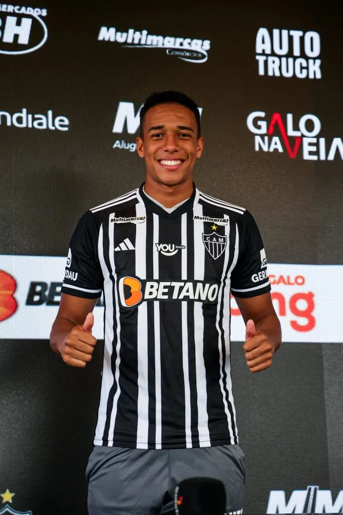 Brahian Palacios em apresentação no Galo (Foto: Pedro Souza / Atlético)