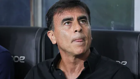 Gustavo Quinteros durante confronto contra o Caxias no Campeonato Gaúcho de 2025.
