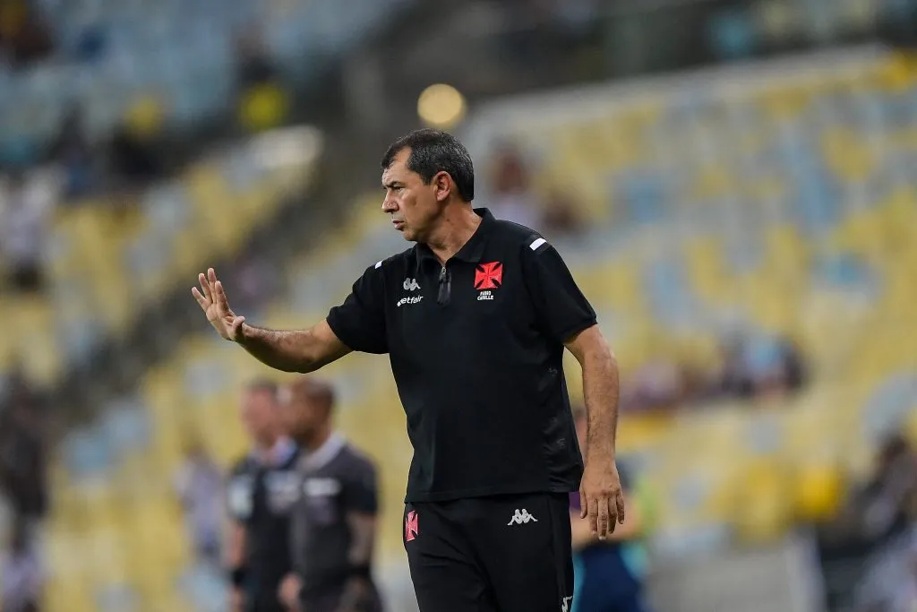 Fabio Carille técnico do Vasco durante partida contra o Flamengo pelo campeonato Carioca 2025. Foto: Thiago Ribeiro/AGIF