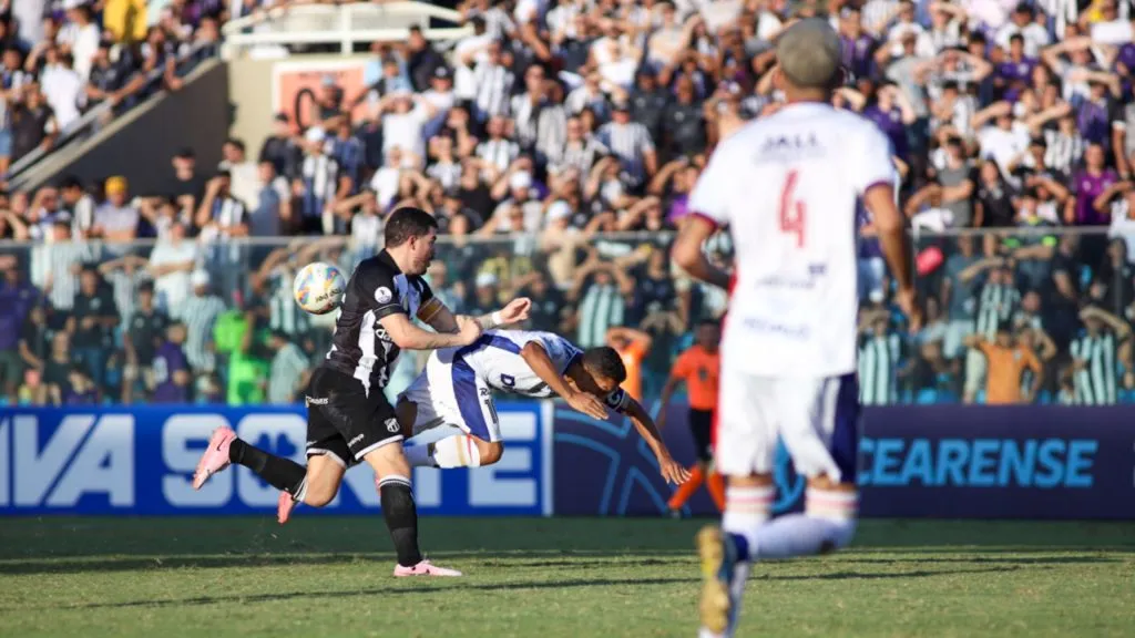 Richardson jogador do Ceará durante partida contra o Barbalha no estádio Presidente Vargas pelo campeonato Cearense 2025. Foto: Lucas Emanuel/AGIF