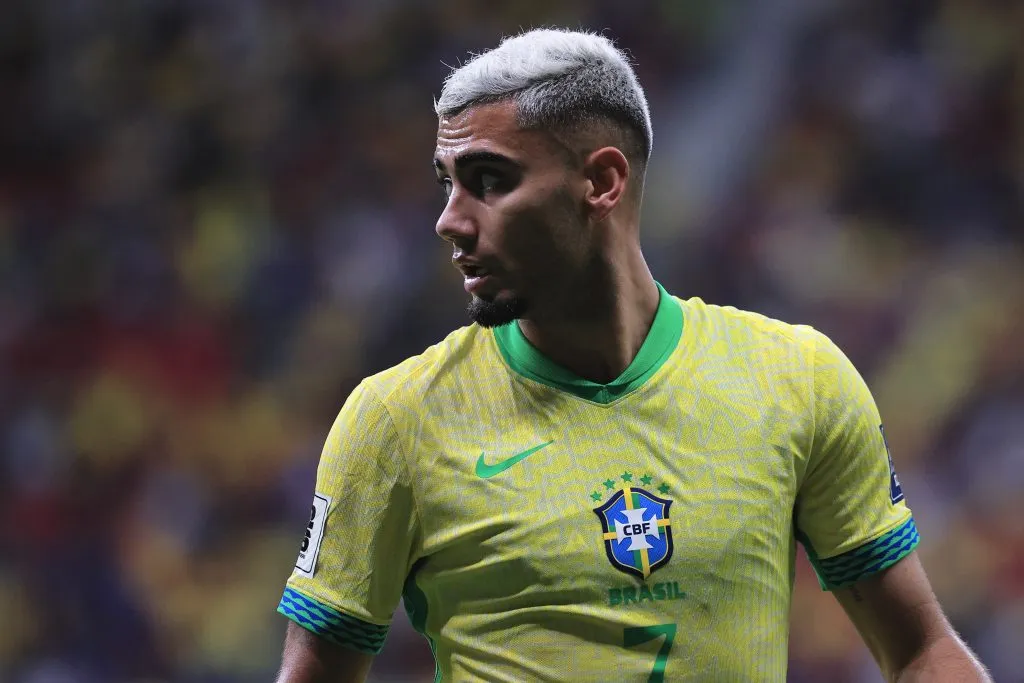 DF – BRASILIA – 15/10/2024 – ELIMINATORIAS COPA DO MUNDO 2026, BRASIL X PERU – Andreas Pereira jogador do Brasil durante partida contra o Peru no estadio Mane Garrincha pelo campeonato Eliminatorias Copa Do Mundo 2026. Foto: Ettore Chiereguini/AGIF
